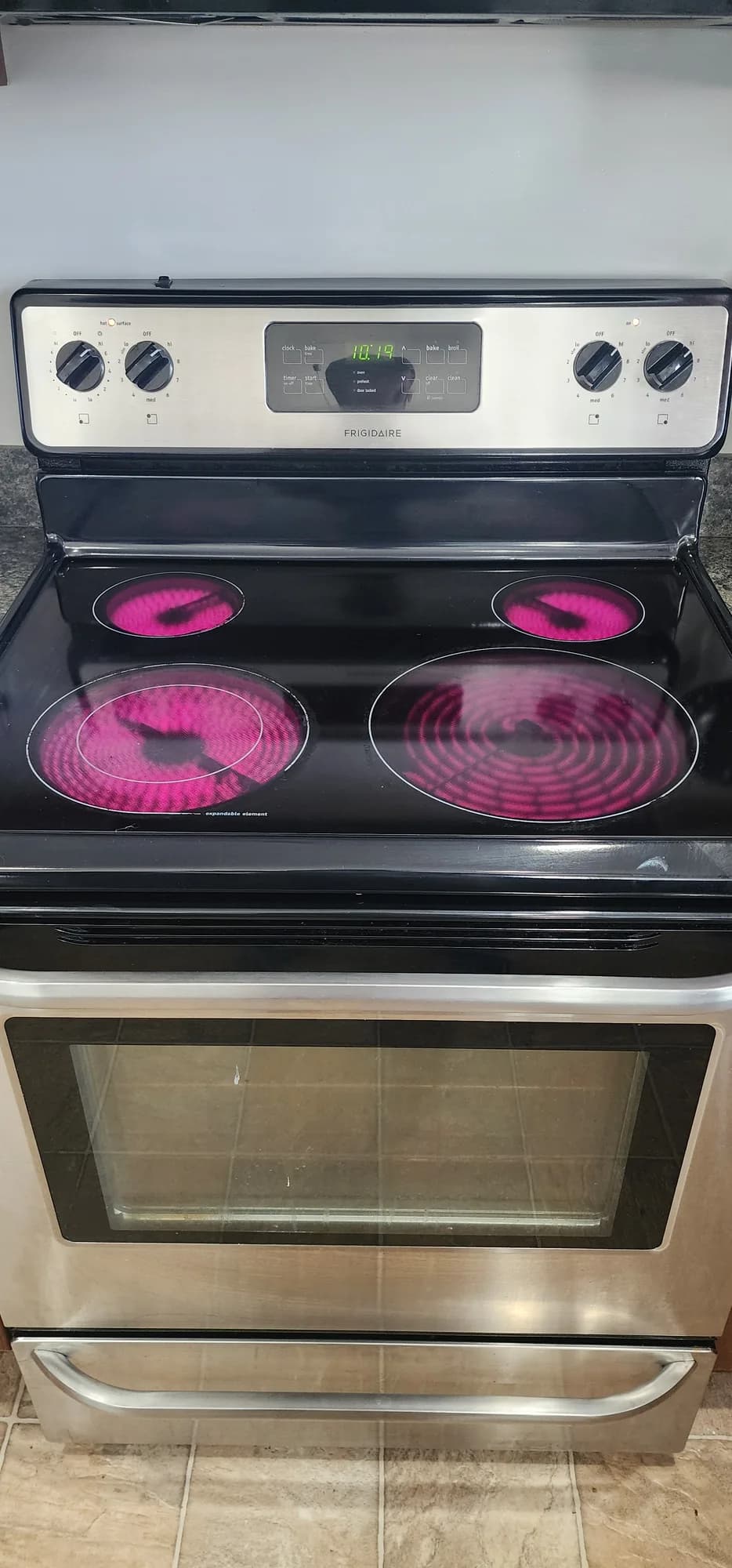 Frigidaire electric range from our Charlotte burner repair